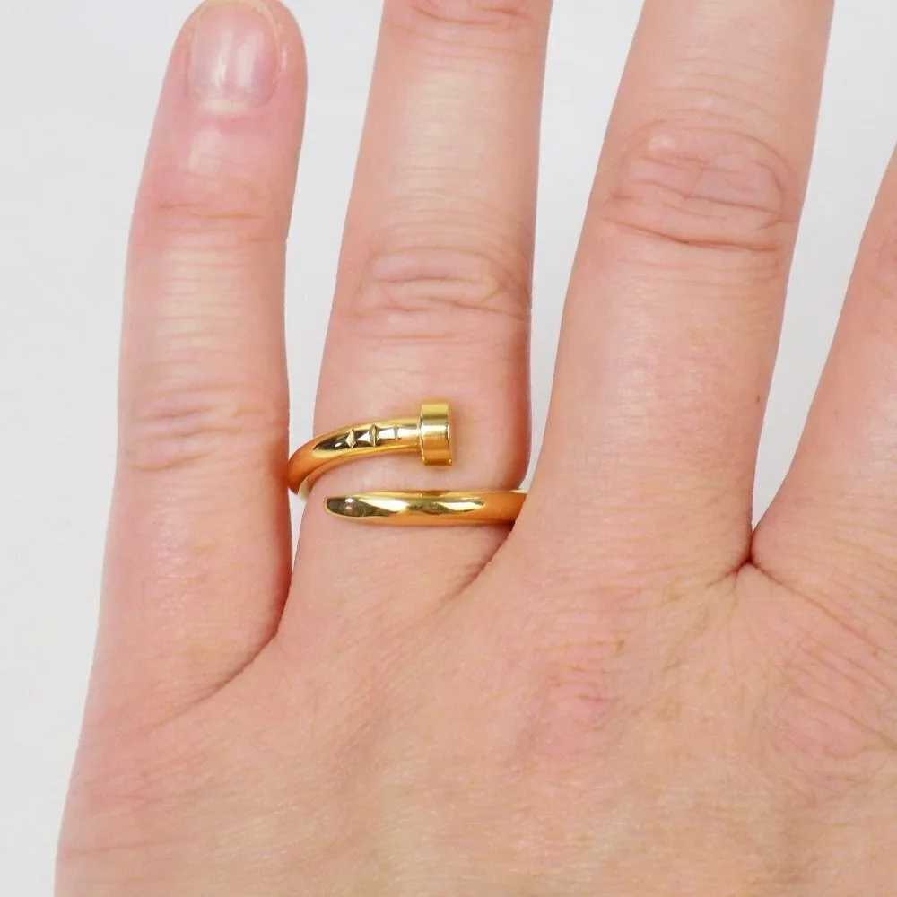sz 5 new in box! twisted nail ring trendy delicate dainty